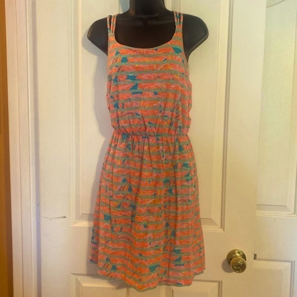 “LILLY PULITZER” Lockwood Dress in Splash - Picture 3 of 16